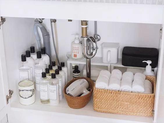 一直被忽視的水槽柜,竟可以收納這么多物品 一直被忽視的水槽柜,竟可以收納這么多物品