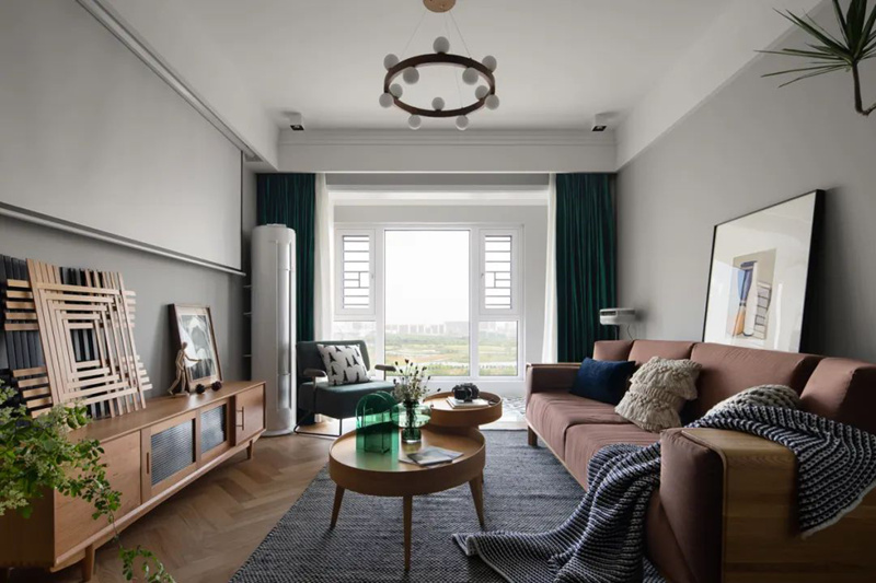 當墨綠色與北歐的火花碰撞，家里的復古味道正濃！