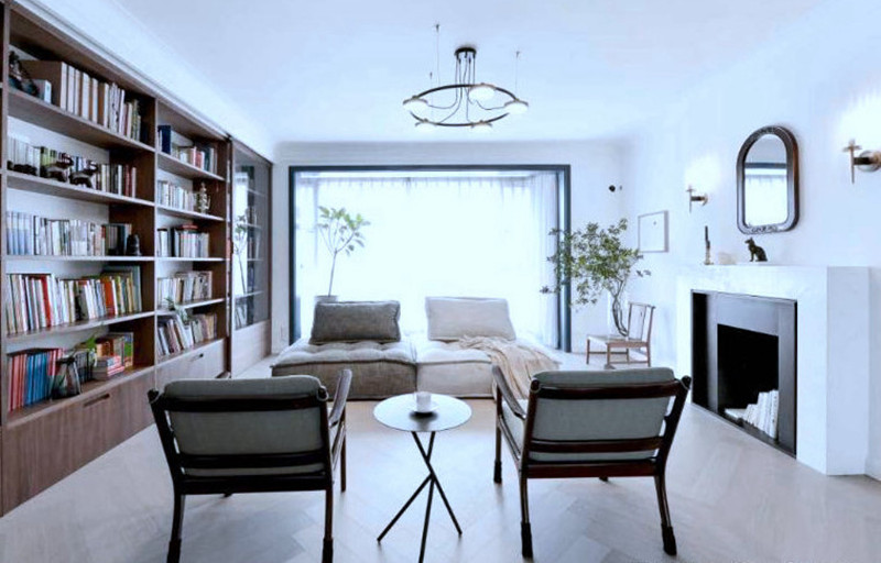 無電視客廳書香氣十足，舒適的居住空間！